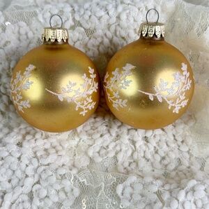 VINTAGE CHRISTMAS TREE ORNAMENT W GERMANY GLASS GOLD W/ WHITE GLITTER RETRO